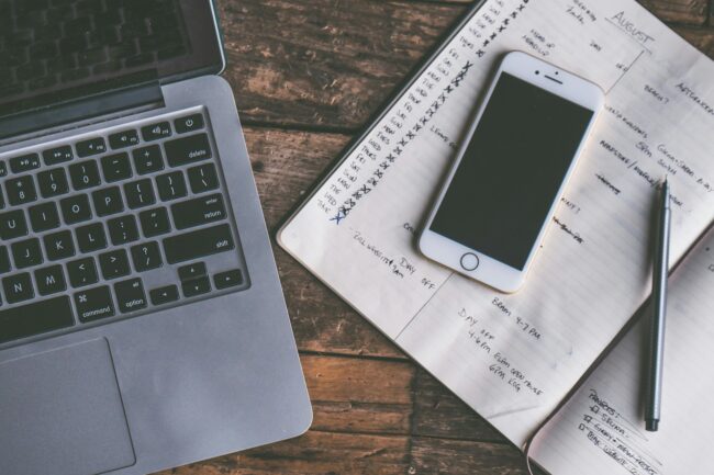 Designing Your Day for Peak Performance: Time Management Tips for Creative Minds