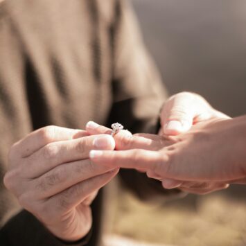 Craft a Proposal They Can’t Say No to With a Custom Engagement Ring